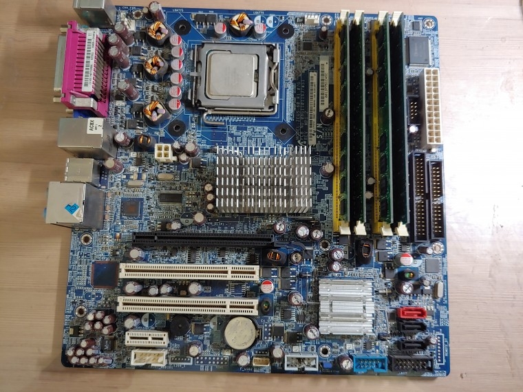 201006_hardware_2014_c15f350524134ffd522
