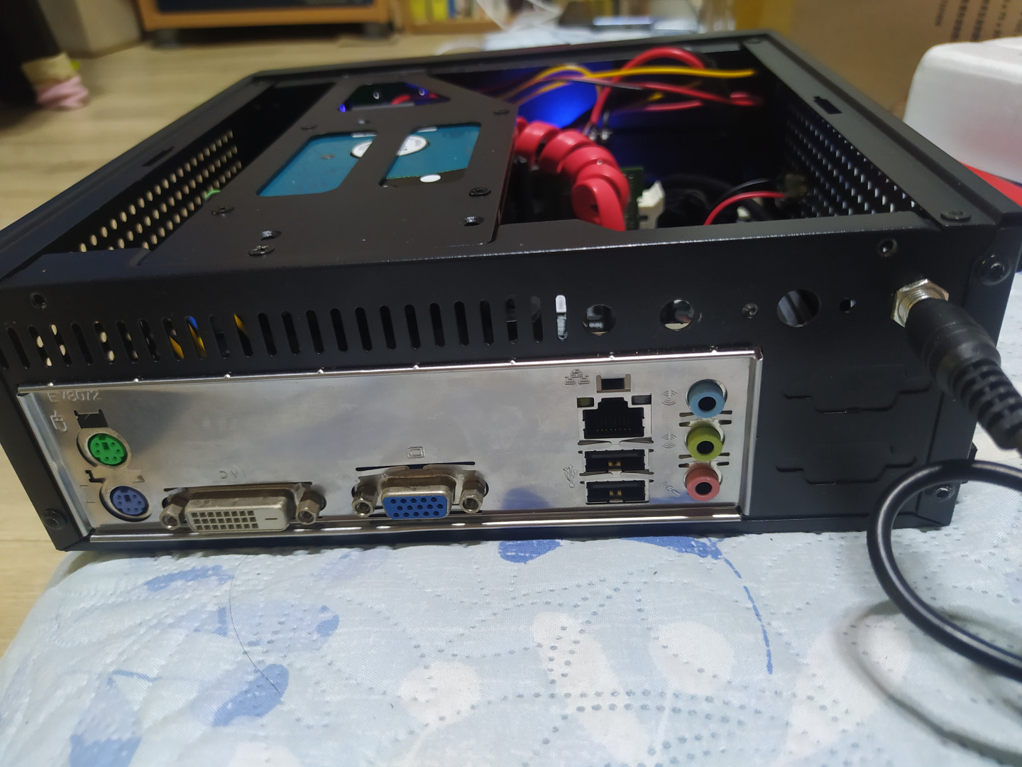 201210_hardware_2014_03b8aaa7473ebee9bd7