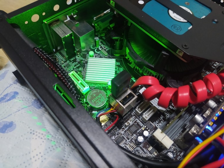 201210_hardware_2014_9e1acc3395046fdb8c4