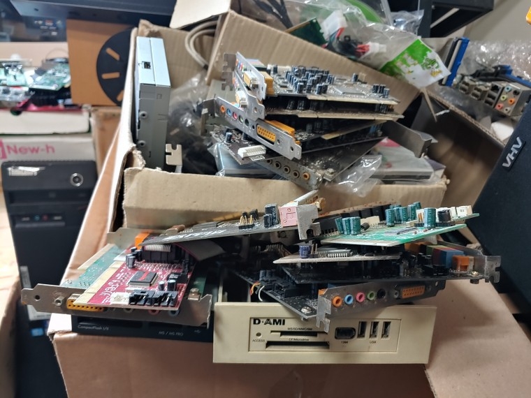 240314_hardware_2014_e9f2fea5ae851224ec5