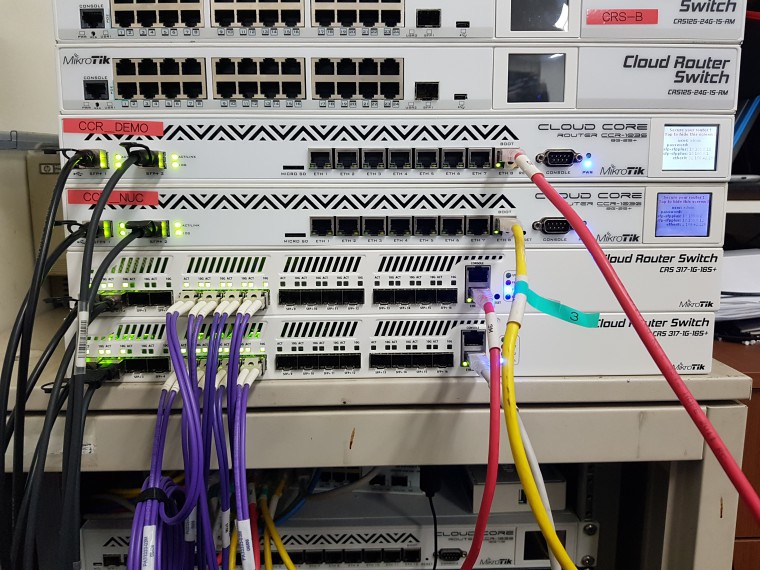171016_network_58c129880931fadd5c63ddbc5