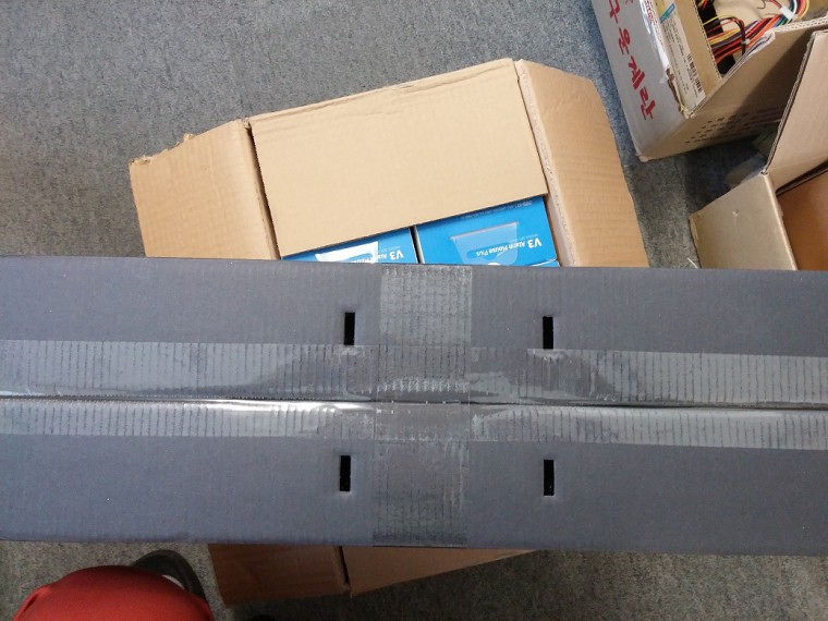 161027_unbox_e06ef2c613bf7bb79399dff72e4