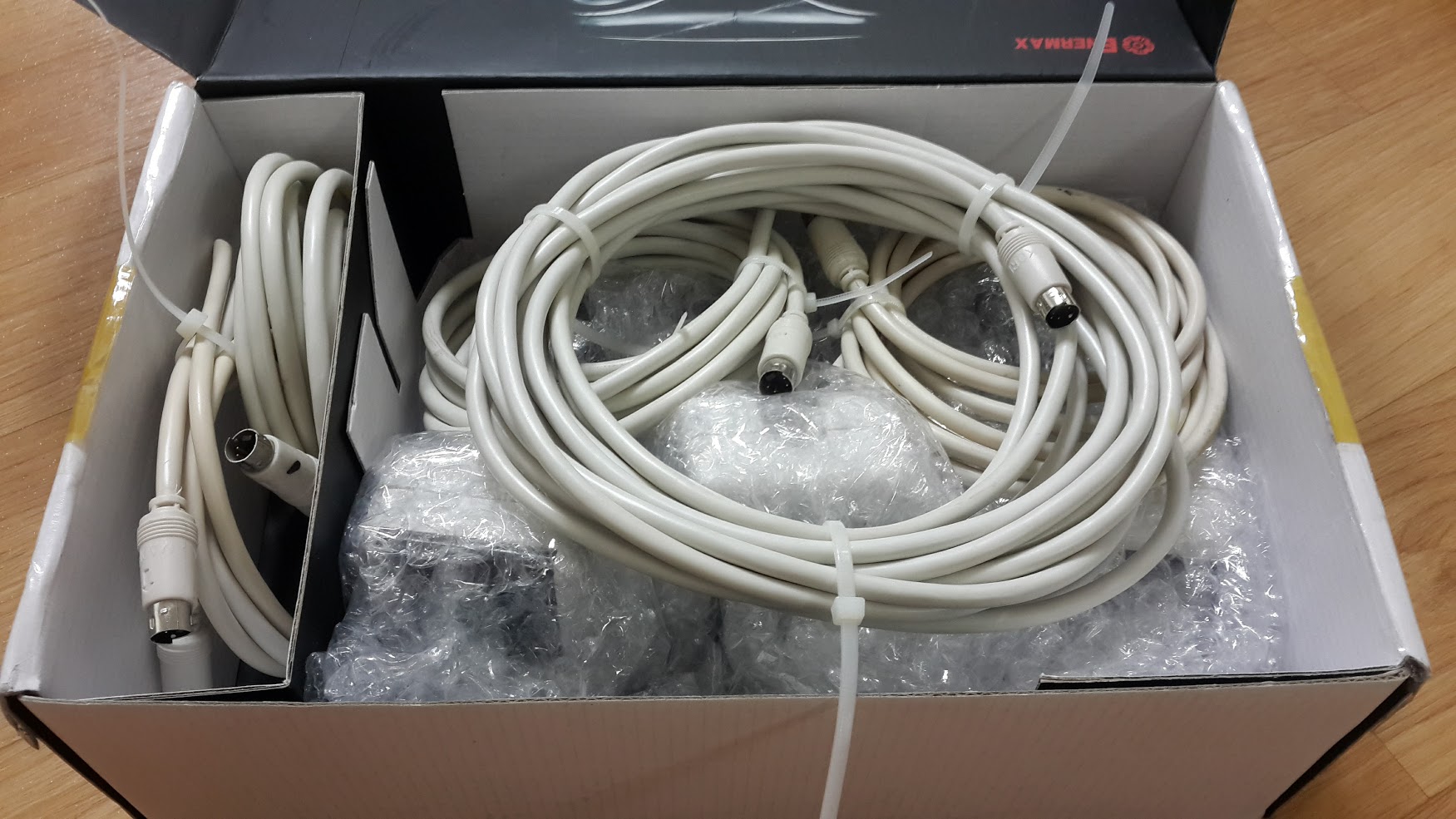 170412_unbox_5ab64ae7ae11b53ad922a462b62