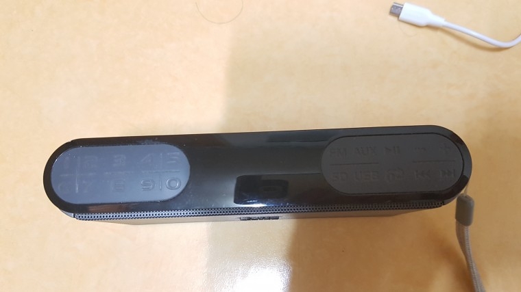 201205_unbox_edd2a9fdf8ee58b1764f49c8c54