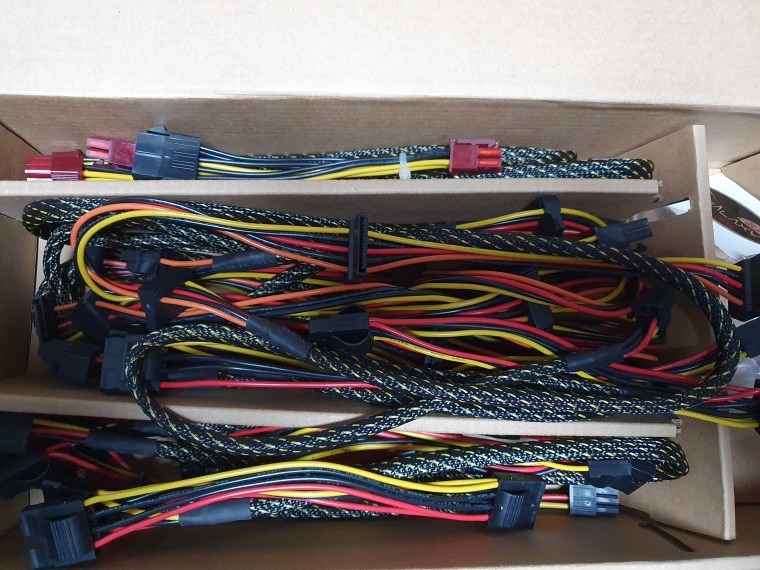 220212_unbox_f4482a21f7566e8fcc160c9b8b7