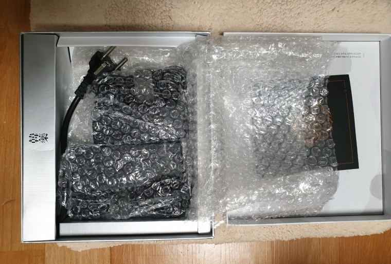 241211_unbox_9f0c068f810f24ca752f7531f83