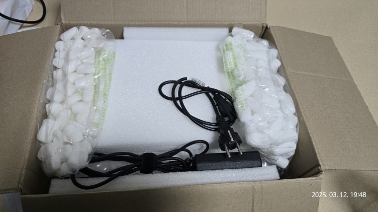 250312_unbox_ddbcfc2d3c9c68fdd59c3d61b9a